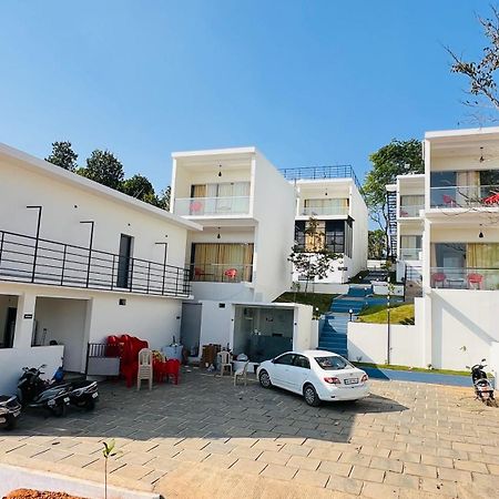 Aura Safari Hotel Vaduvanchal Bagian luar foto