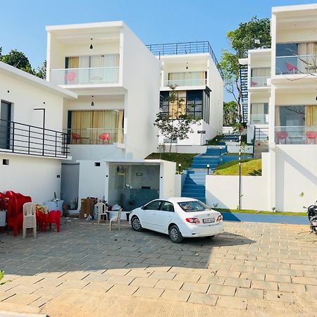 Aura Safari Hotel Vaduvanchal Bagian luar foto