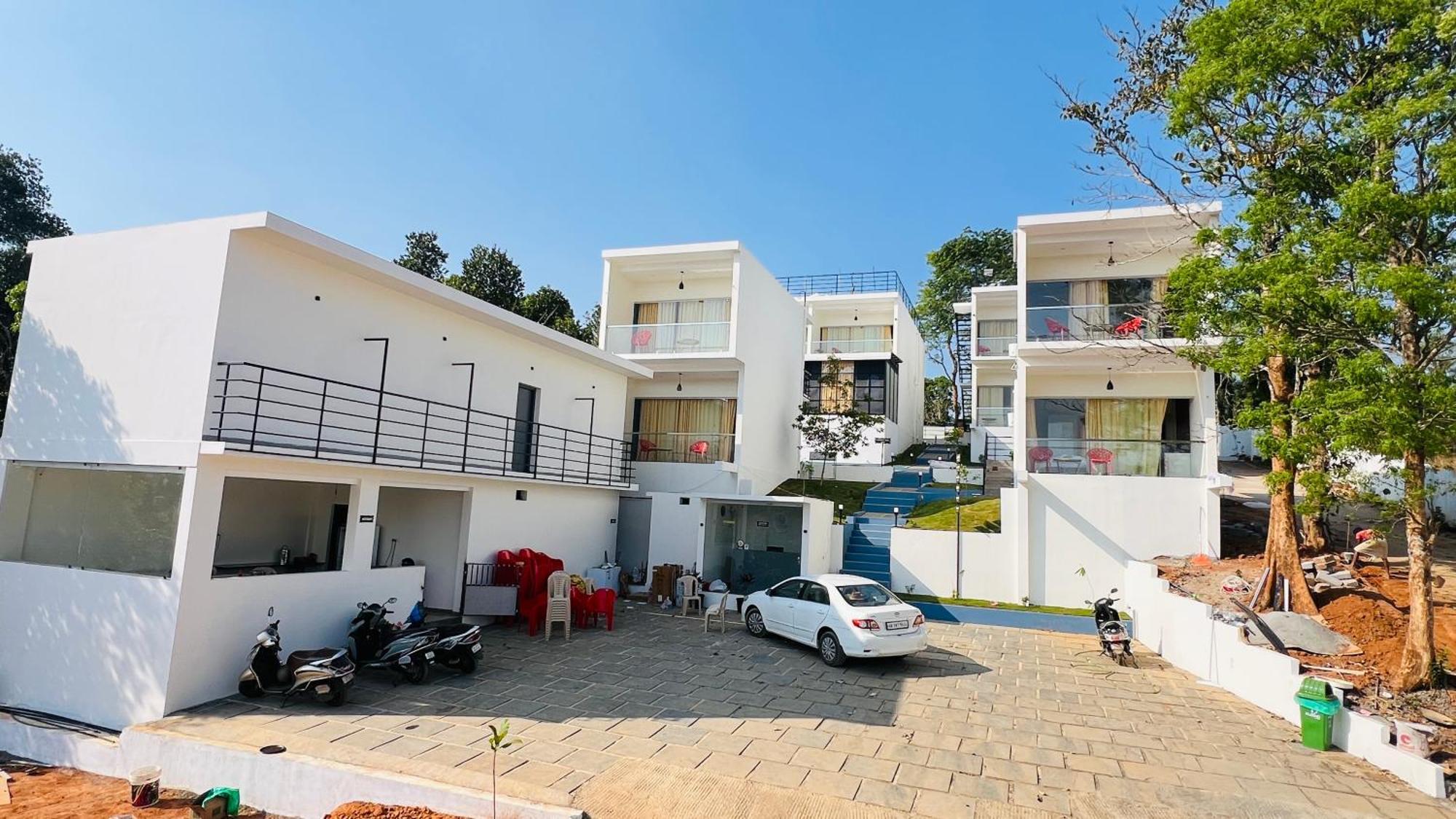 Aura Safari Hotel Vaduvanchal Bagian luar foto