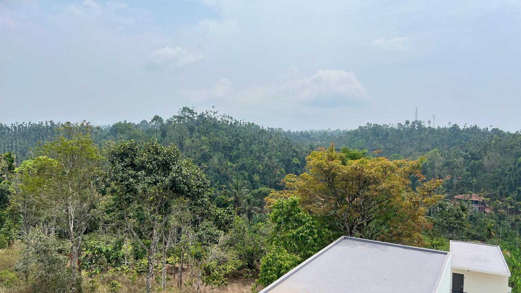 Aura Safari Hotel Vaduvanchal Bagian luar foto