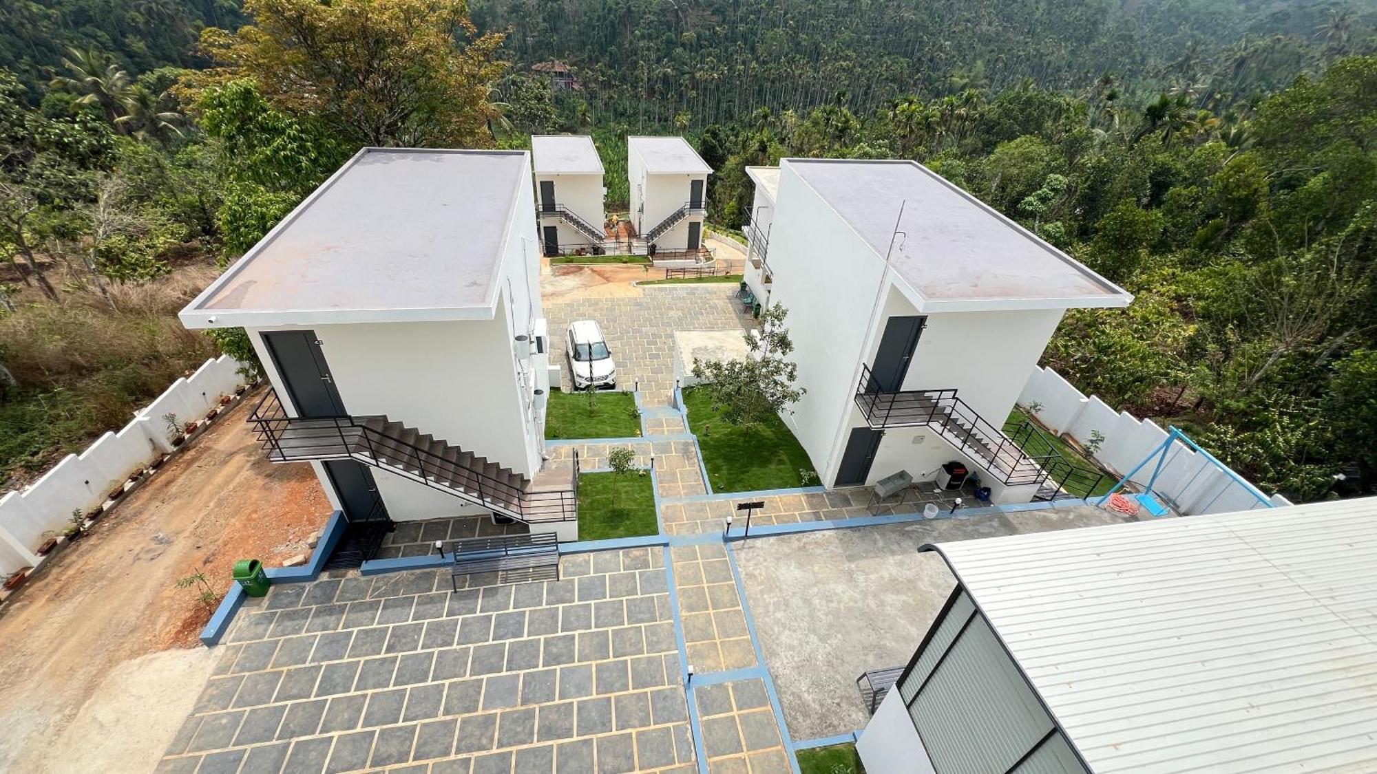 Aura Safari Hotel Vaduvanchal Bagian luar foto