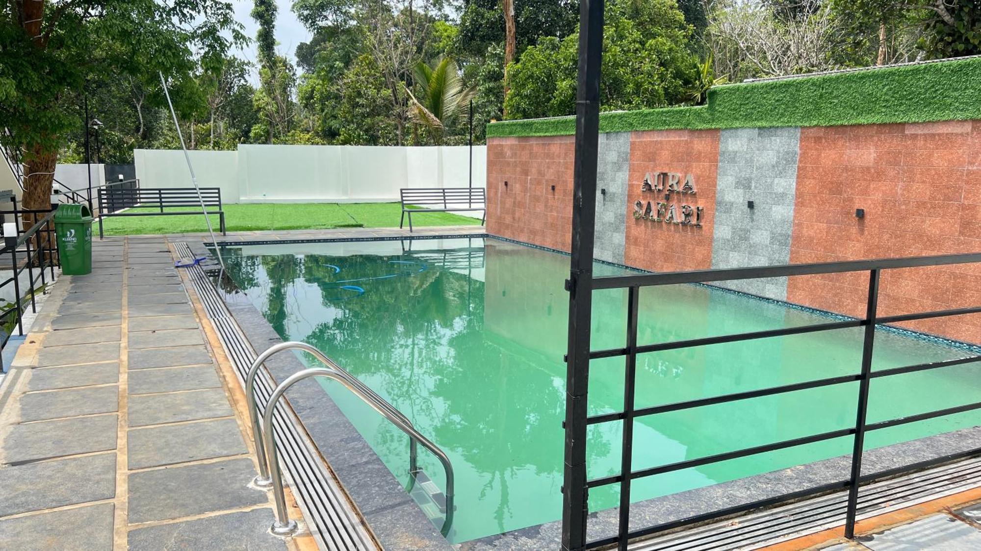 Aura Safari Hotel Vaduvanchal Bagian luar foto