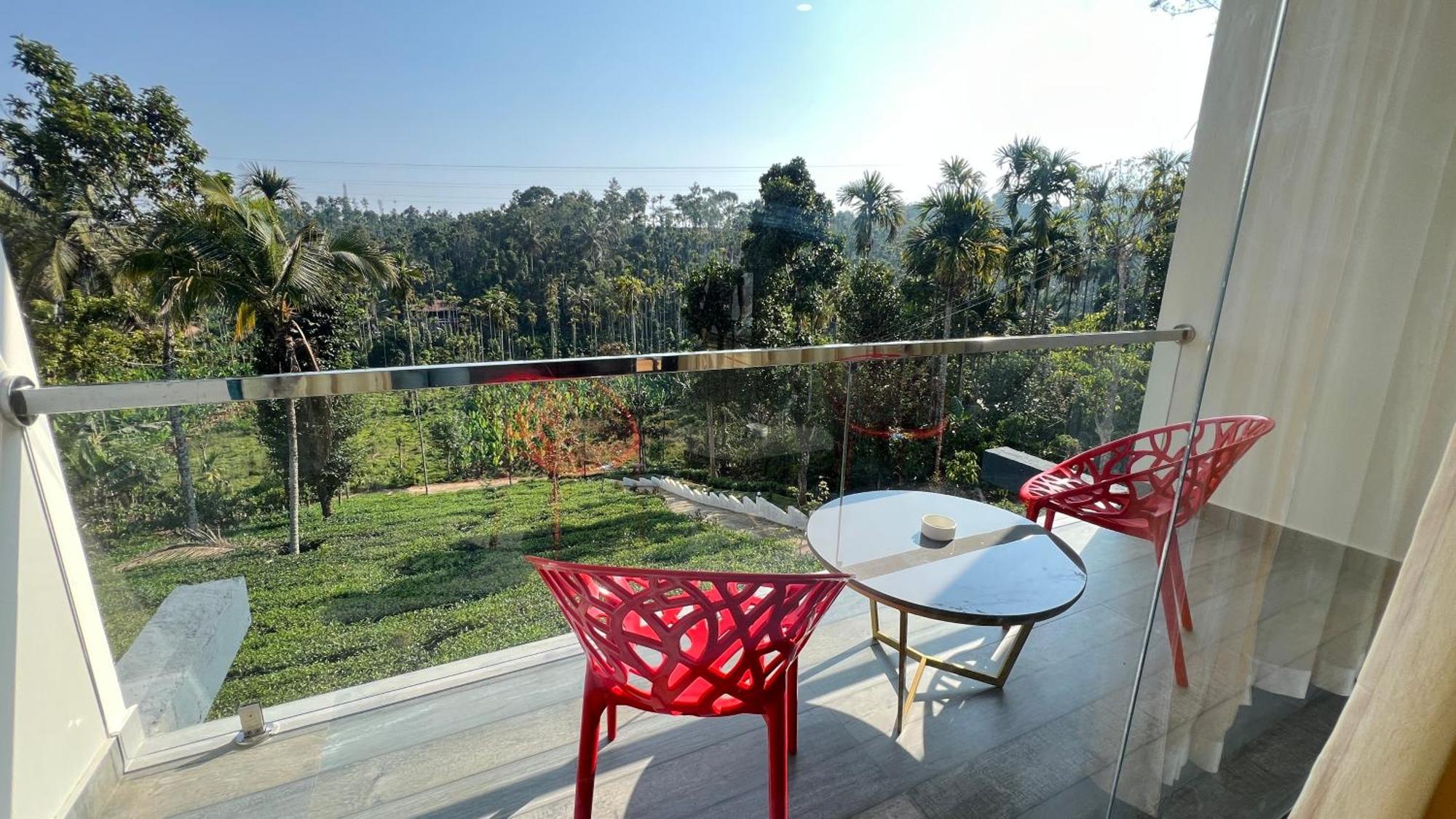 Aura Safari Hotel Vaduvanchal Bagian luar foto
